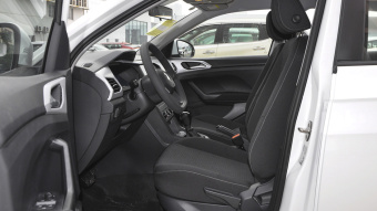 VW Tacqua Value Connect 1.5L AT
